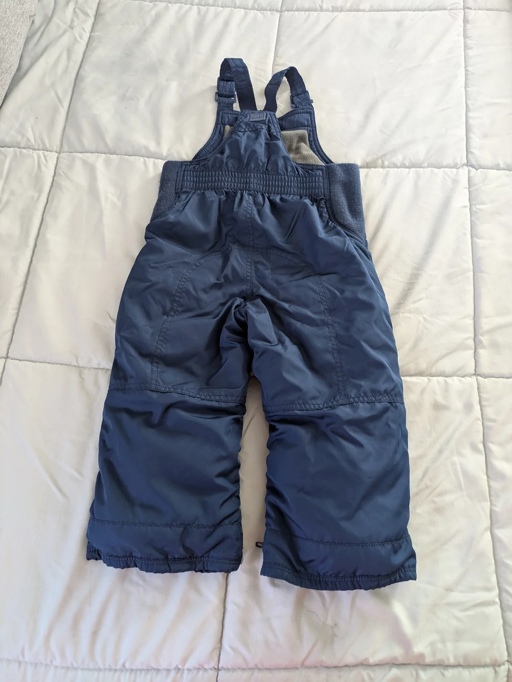 GAP durable navy